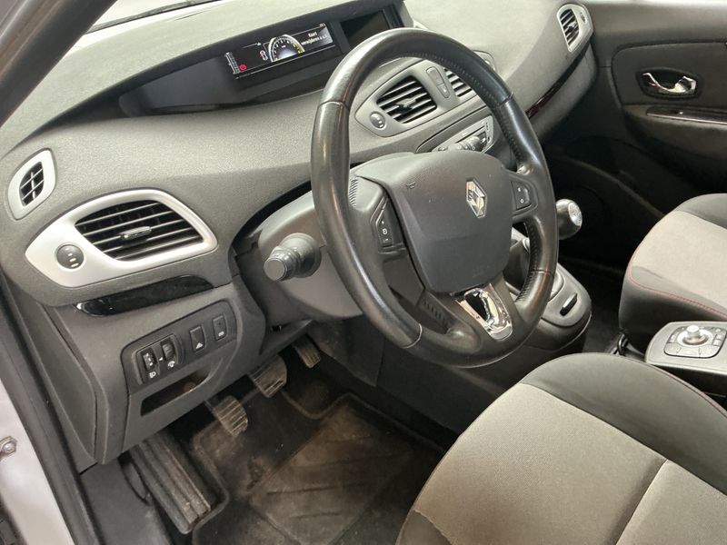 Renault Grand Scenic 1.5 dCi Expression 2013 – снимка 38