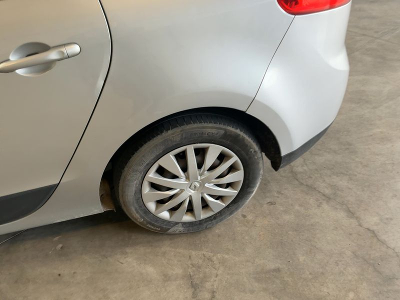 Renault Grand Scenic 1.5 dCi Expression 2013 – снимка 5