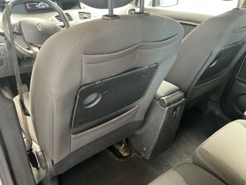 Renault Grand Scenic 1.5 dCi Expression 2013 – снимка 31