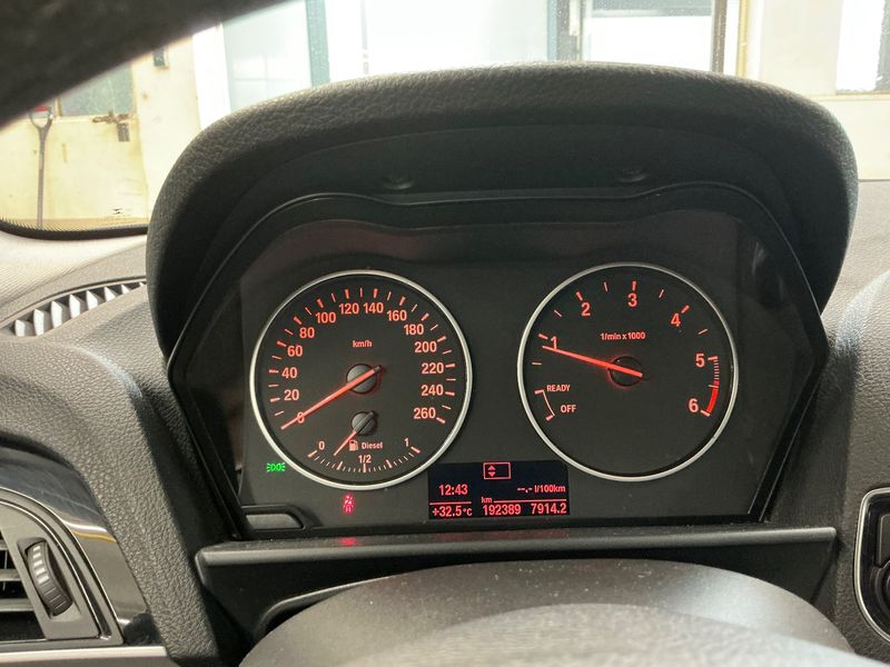 BMW 1er 120d 2012 – снимка 18