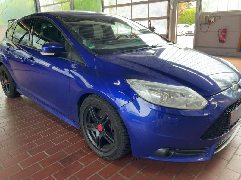 Ford Focus 2.0 EcoBoost ST 2012 – снимка 12