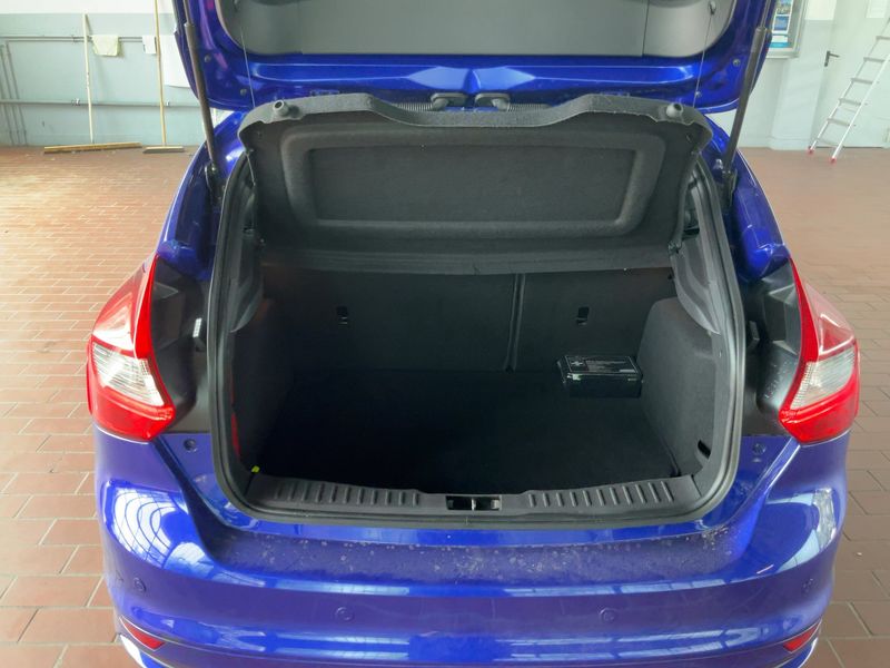 Ford Focus 2.0 EcoBoost ST 2012 – снимка 15
