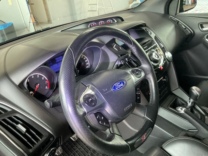 Ford Focus 2.0 EcoBoost ST 2012 – снимка 42