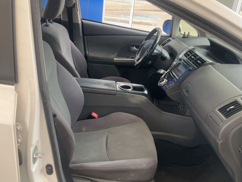 Toyota Prius+ 1.8 Hybrid Dynamic 2014 – снимка 16