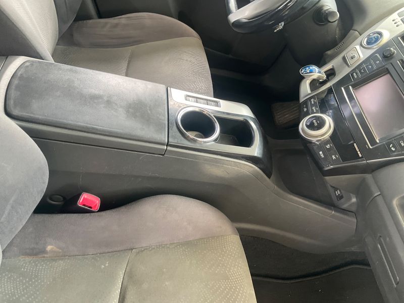 Toyota Prius+ 1.8 Hybrid Dynamic 2014 – снимка 26
