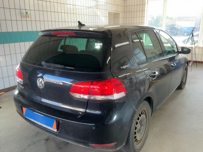 Volkswagen Golf VI 1.6 TDI Team 2011 – снимка на щета 8