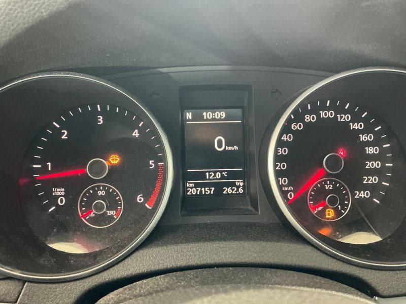 Volkswagen Golf VI 1.6 TDI Team 2011 – снимка 13