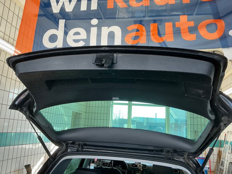 Volkswagen Golf VI 1.6 TDI Team 2011 – снимка на щета 45