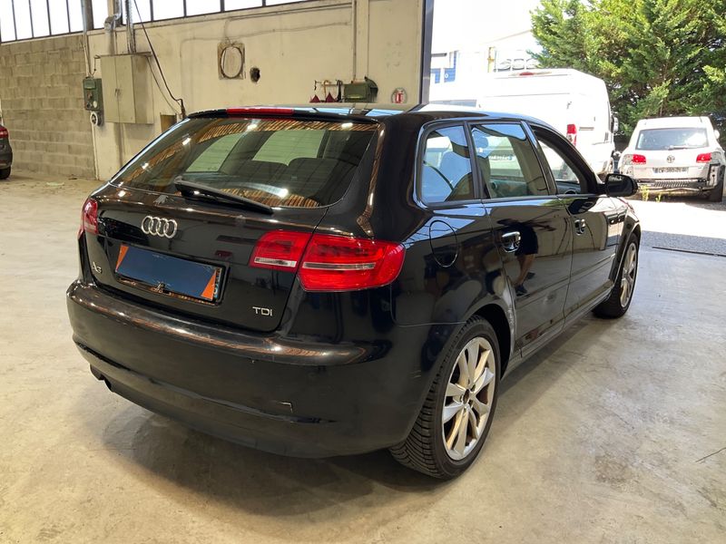Audi A3 Sportback 2.0 TDI Ambition 2011 – снимка 2