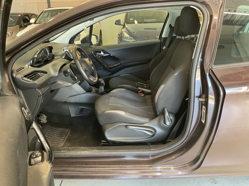 Peugeot 208 1.4 VTi Active 2012 – снимка 3