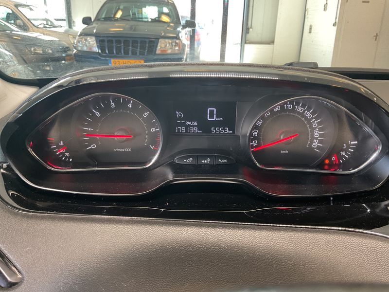 Peugeot 208 1.4 VTi Active 2012 – снимка 4