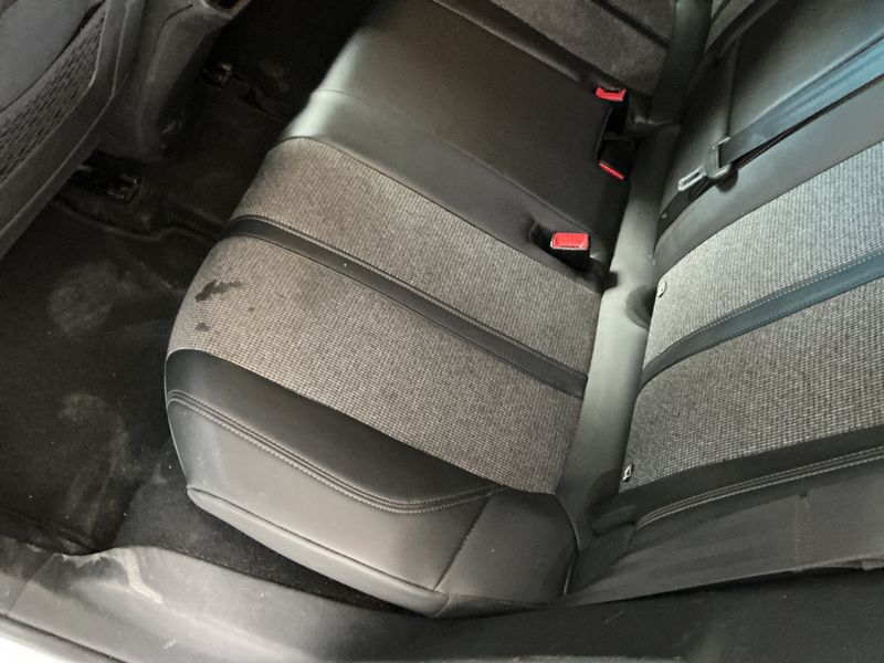 Peugeot 3008 1.2 PureTech Allure 2018 – снимка 24