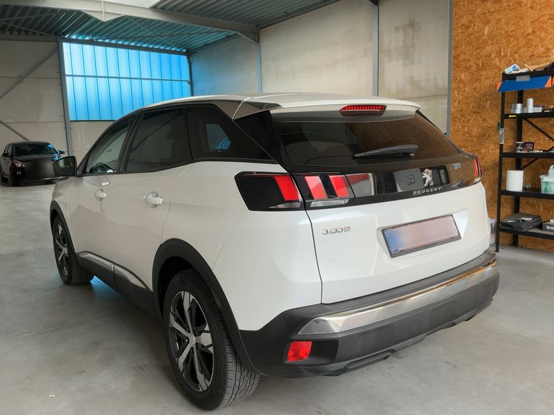 Peugeot 3008 1.2 PureTech Allure 2018 – снимка 6