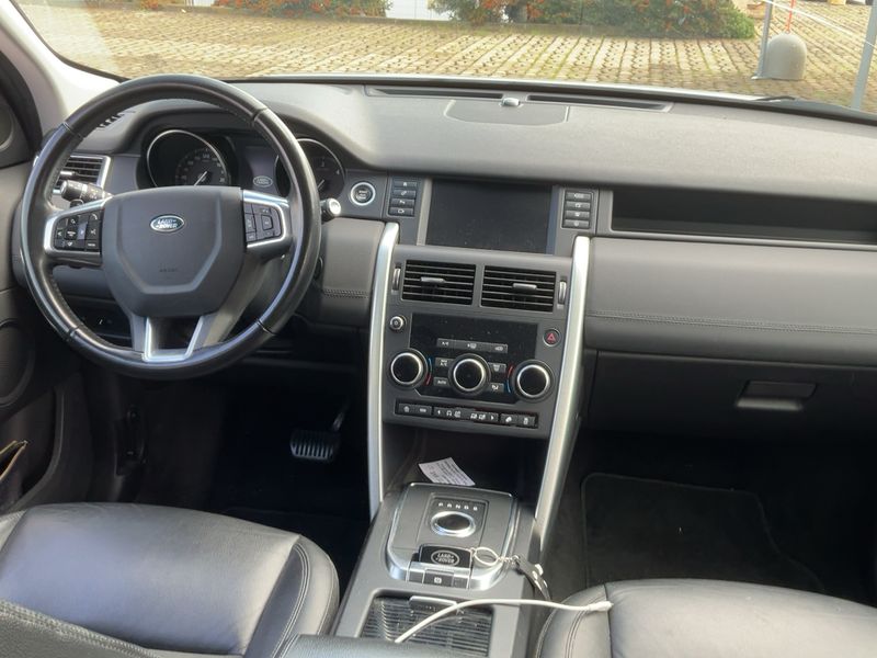 Land Rover Discovery Sport 2.0 Td4 SE AWD 2018 – снимка 17