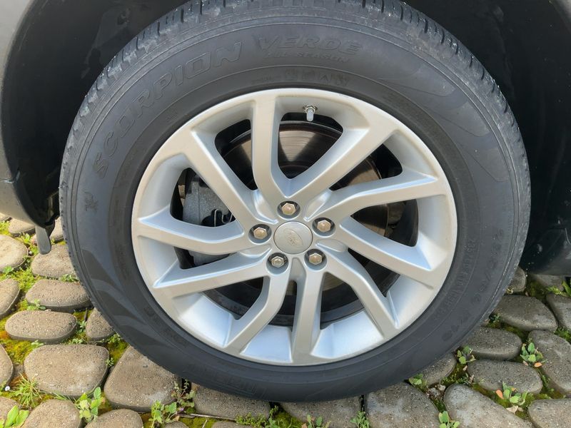 Land Rover Discovery Sport 2.0 Td4 SE AWD 2018 – снимка 3