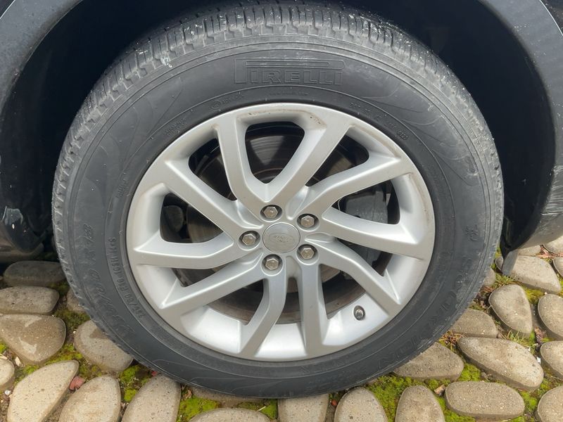 Land Rover Discovery Sport 2.0 Td4 SE AWD 2018 – снимка 11