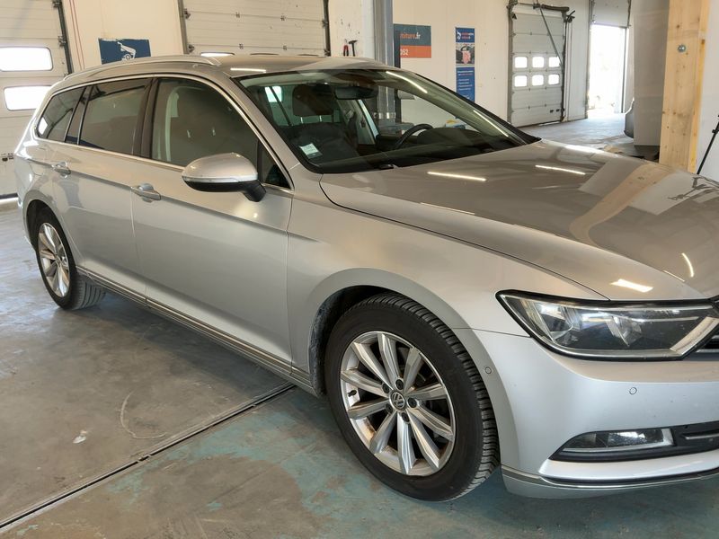 Volkswagen Passat 2.0 TDI Carat BlueMotion Tech 2016 – снимка 12