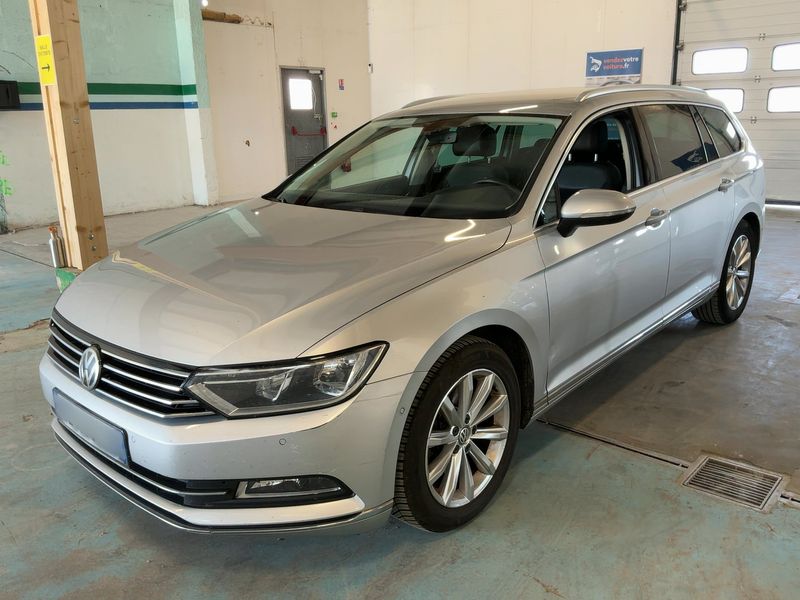 Volkswagen Passat 2.0 TDI Carat BlueMotion Tech 2016 – снимка 1