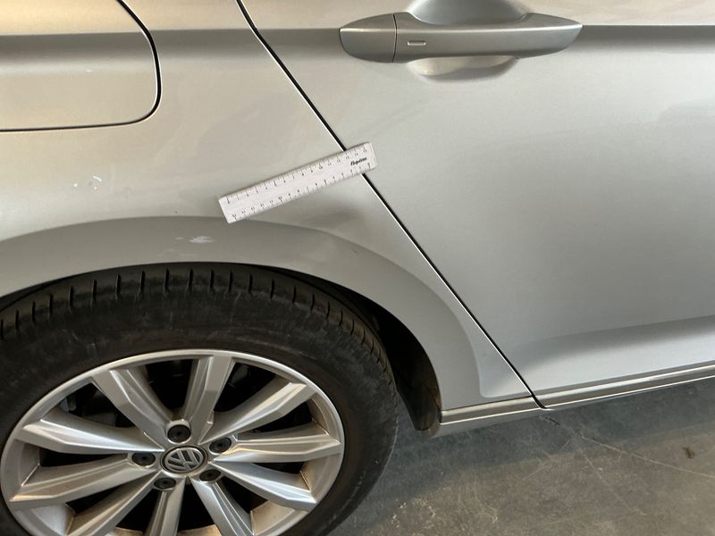 Volkswagen Passat 2.0 TDI Carat BlueMotion Tech 2016 – снимка 23