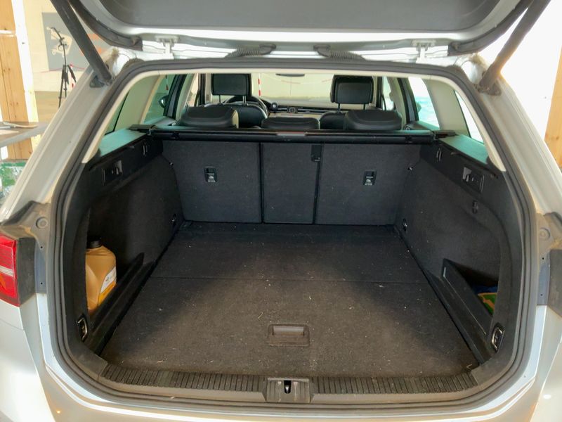 Volkswagen Passat 2.0 TDI Carat BlueMotion Tech 2016 – снимка 15