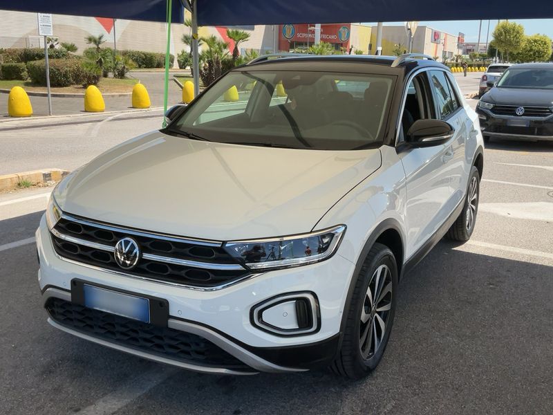 Volkswagen T-Roc 1.0 TSI Style 2024 – снимка 1