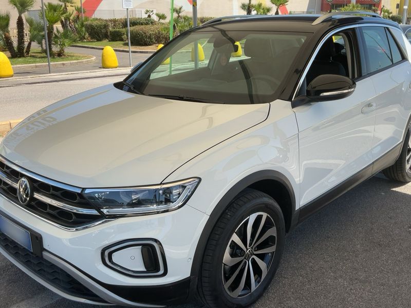 Volkswagen T-Roc 1.0 TSI Style 2024 – снимка 2