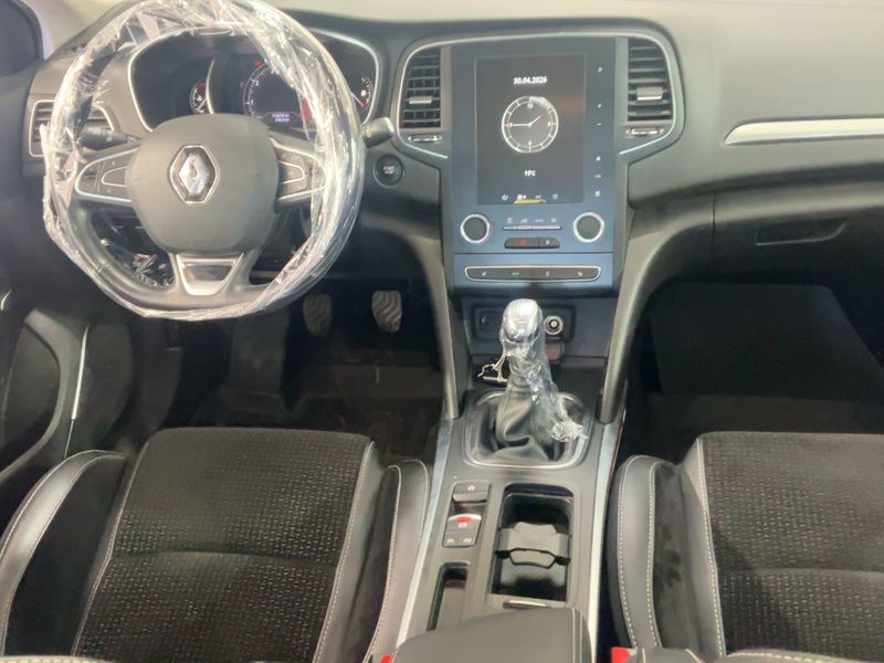 Renault Megane 1.3 TCe Intens 2018 – снимка 17