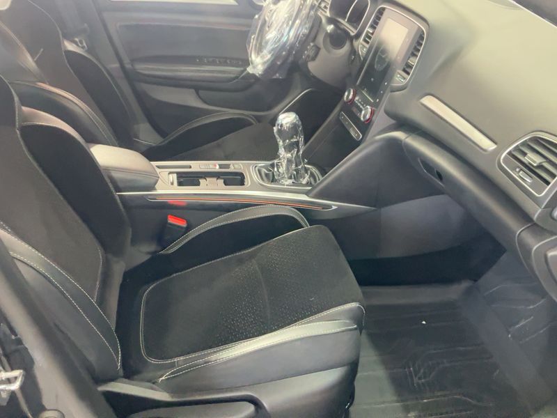 Renault Megane 1.3 TCe Intens 2018 – снимка 16