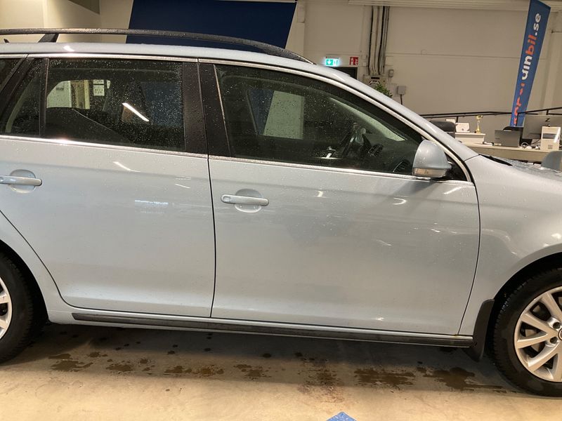 Volkswagen Golf VI 1.6 Comfortline 2010 – снимка 20