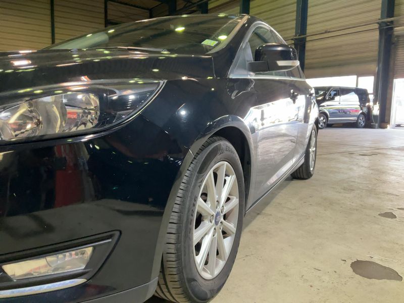 Ford Focus 2.0 TDCi Titanium 2015 – снимка 2