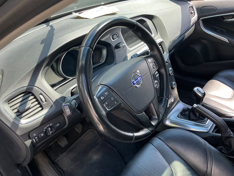 Volvo V40 1.6 T2 You! 2014 – снимка 33