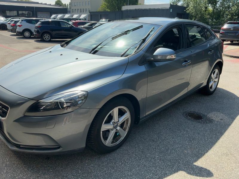 Volvo V40 1.6 T2 You! 2014 – снимка 2