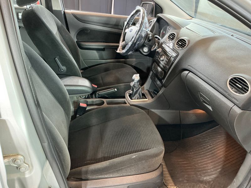 Ford Focus 1.6 TDCi Ghia 2007 – снимка 3