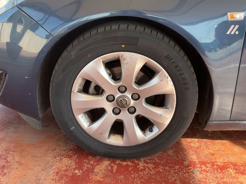 Opel Insignia 2.0 CDTI Selective 2015 – снимка 3