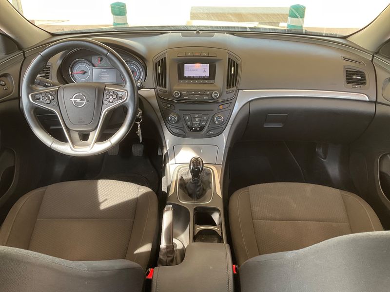 Opel Insignia 2.0 CDTI Selective 2015 – снимка 17