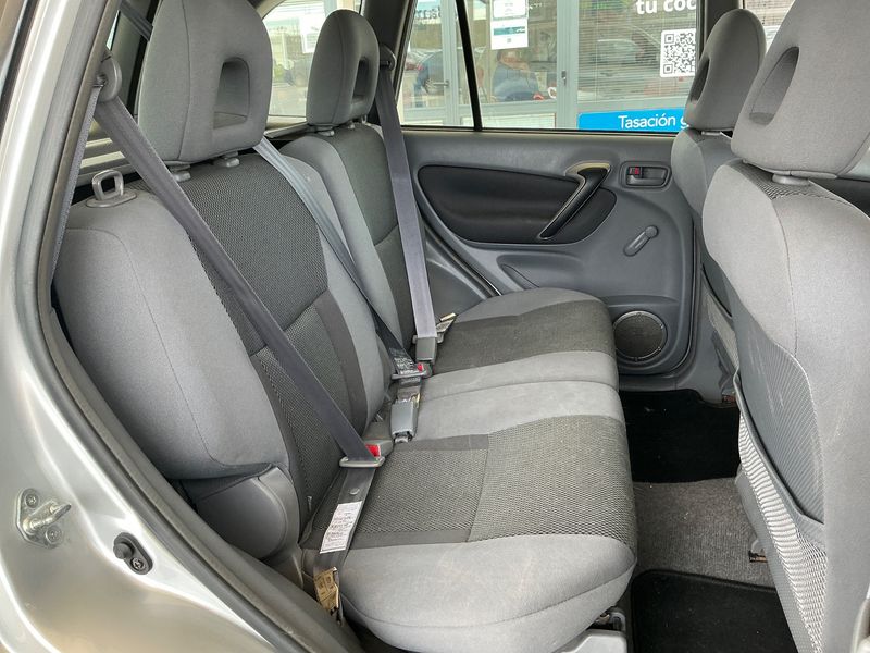Toyota RAV 4 1.8 Luna 2003 – снимка 19