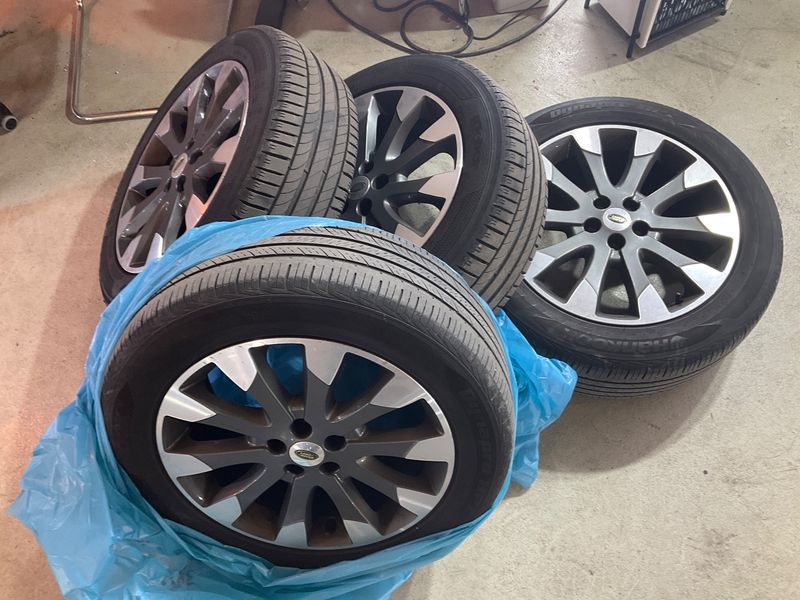 Land Rover Discovery Sport 2.2 Td4 HSE 2015 – снимка 15