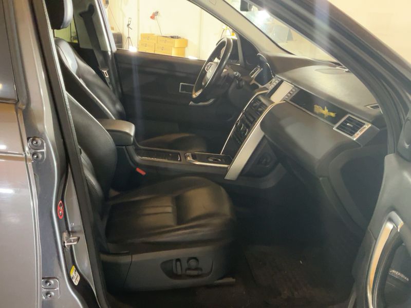 Land Rover Discovery Sport 2.2 Td4 HSE 2015 – снимка 17