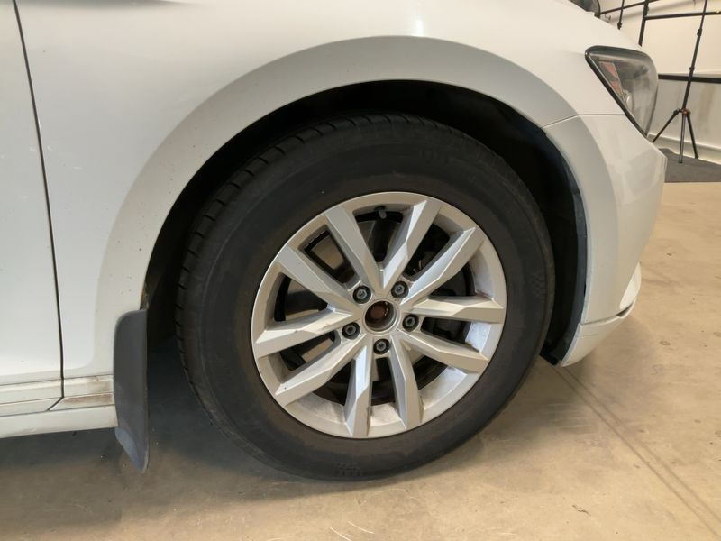 Volkswagen Passat 1.4 TSI ACT Comfortline BlueMotion Tech 2017 – снимка 11