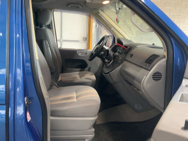 Volkswagen T5 California 2.5 TDI Trendline Aufstelldach 2004 – снимка 16