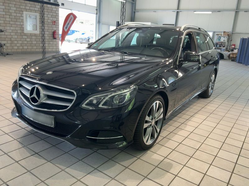 Mercedes-Benz E-Klasse E 220 CDI T BlueTEC Avantgarde 2015 – снимка 2