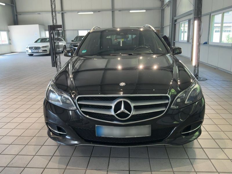 Mercedes-Benz E-Klasse E 220 CDI T BlueTEC Avantgarde 2015 – снимка 9