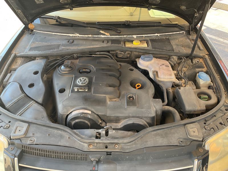 Volkswagen Passat 1.9 TDI Edition 2004 – снимка на щета
