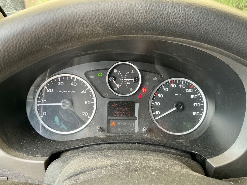 Peugeot Partner 1.6 Blue-HDi Outdoor 2017 – снимка 26
