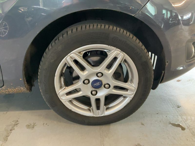 Ford Fiesta 1.0 Titanium 2013 – снимка 11