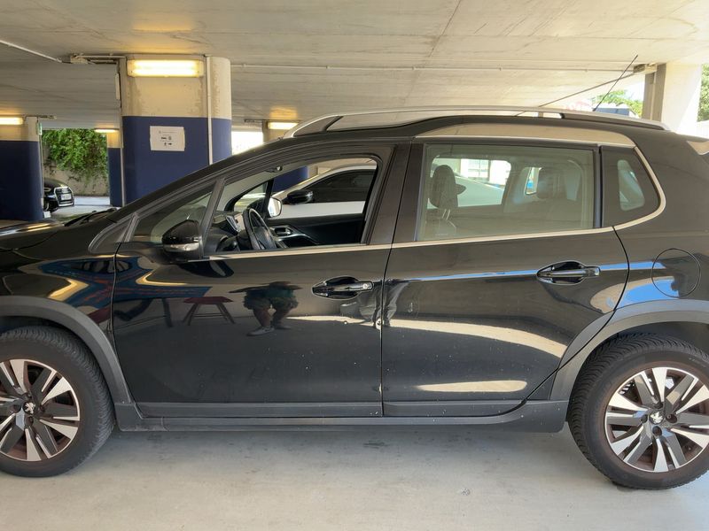 Peugeot 2008 1.2 PureTech Allure 2017 – снимка 4