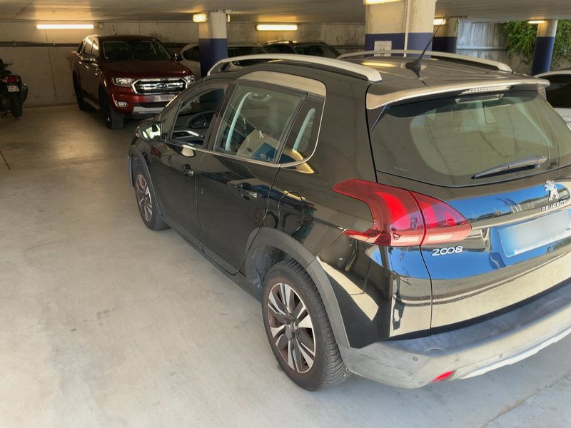 Peugeot 2008 1.2 PureTech Allure 2017 – снимка 6