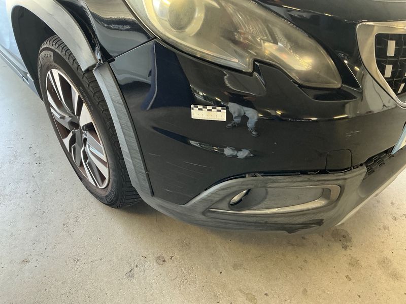 Peugeot 2008 1.2 PureTech Allure 2017 – снимка 33