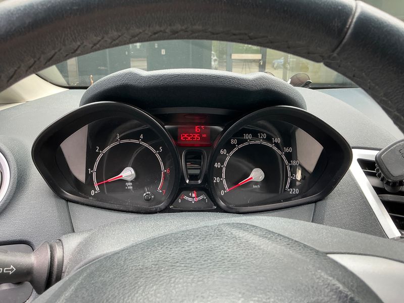 Ford Fiesta 1.25 Trend 2011 – снимка 4