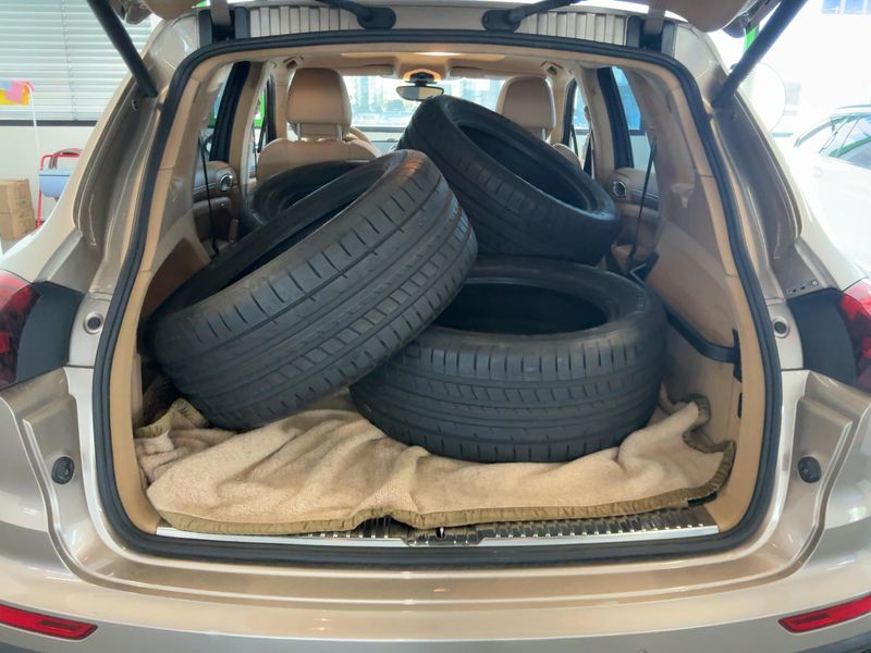 Porsche Cayenne Turbo 2015 – снимка 16